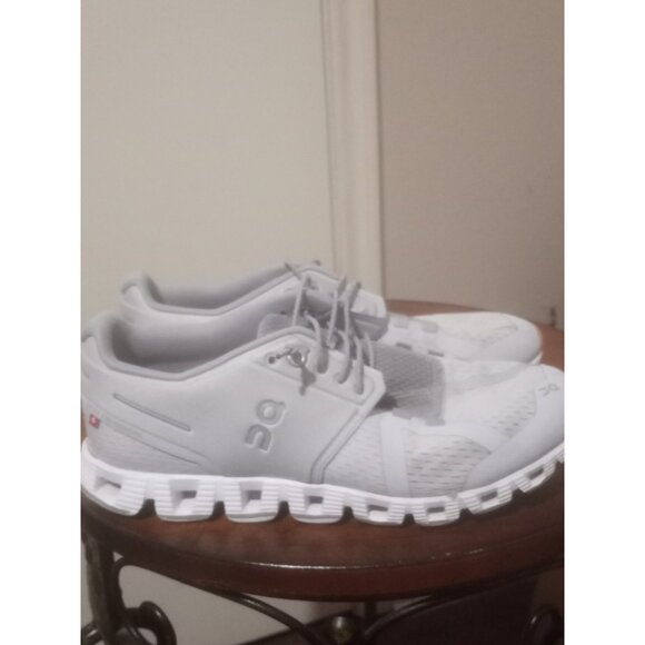 Size 7 On Cloud Glacier/White Women’s 19.99194 Athletic Shoes - Picture 1 of 14